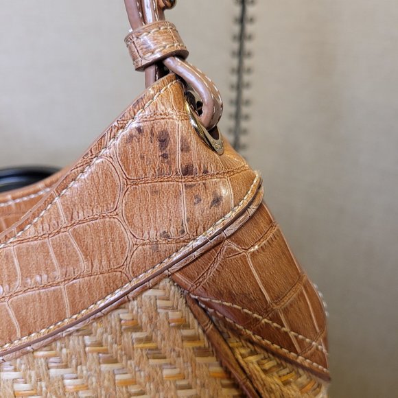 ⚡️Sale - EUC Liz Claiborne- Weaved shoulder bag - Picture 5 of 7